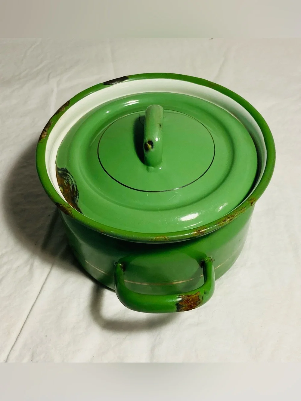 Vintage enamelware pot with lid two handles pistachio green thin gold stripes